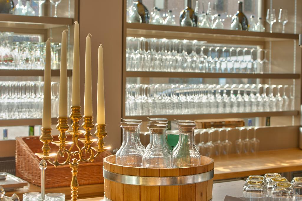 Vogelsburg Hotel Escherndorf Buitenkant foto