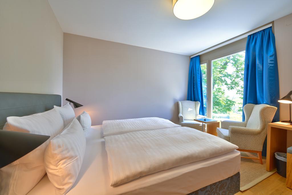 Vogelsburg Hotel Escherndorf Kamer foto