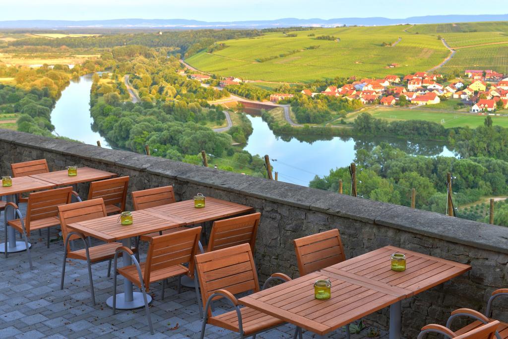 Vogelsburg Hotel Escherndorf Buitenkant foto