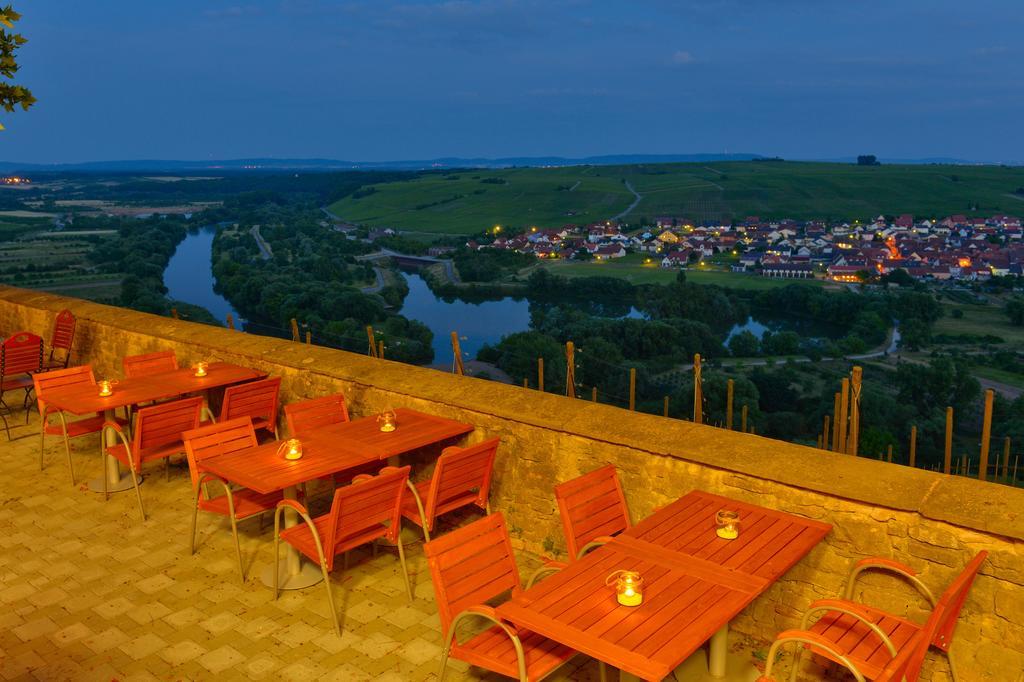 Vogelsburg Hotel Escherndorf Buitenkant foto