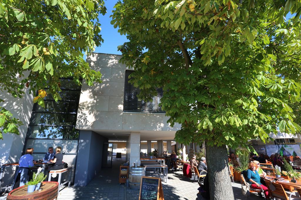 Vogelsburg Hotel Escherndorf Buitenkant foto