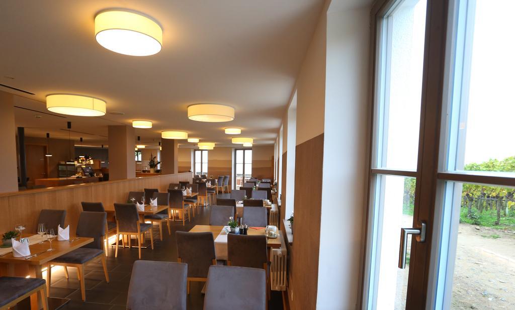 Vogelsburg Hotel Escherndorf Buitenkant foto